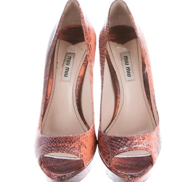 Miu Miu Prada Nude Brown Snakeskin Heels Pumps - Picture 2 of 4